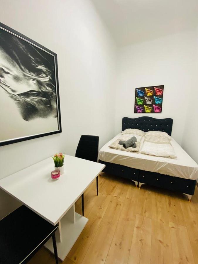 Quad-room Near Prater Stern Wien